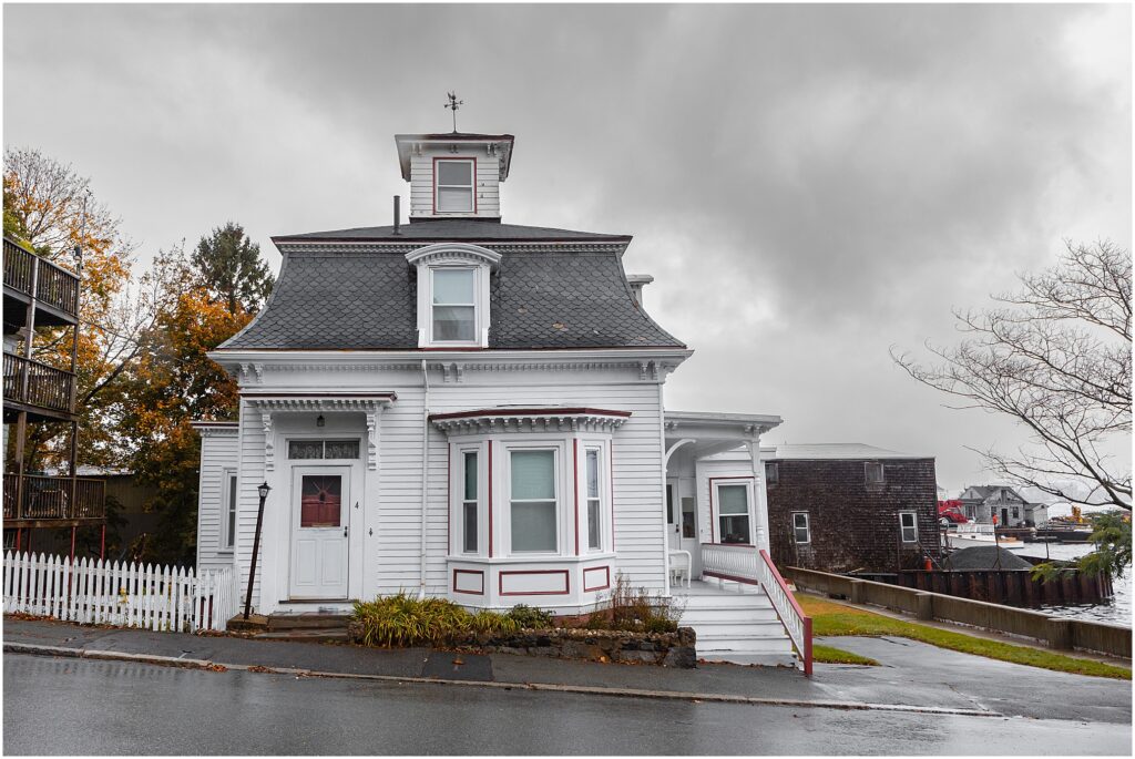 Salem, Massachusetts for Halloween. Max and Dani's House from Hocus Pocus - 4 Ocean Ave. Salem, MA