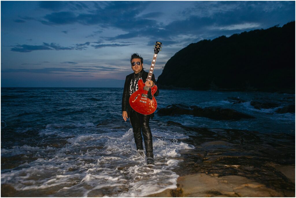 The Support Sake Tour! American rock band, The Falling Doves, traveled around Japan to perform their music and help bring some awareness to the diminishing Japanese sake industry by bridging music and culture. - SURFERS, Zushi Beach - Vintage Guitars