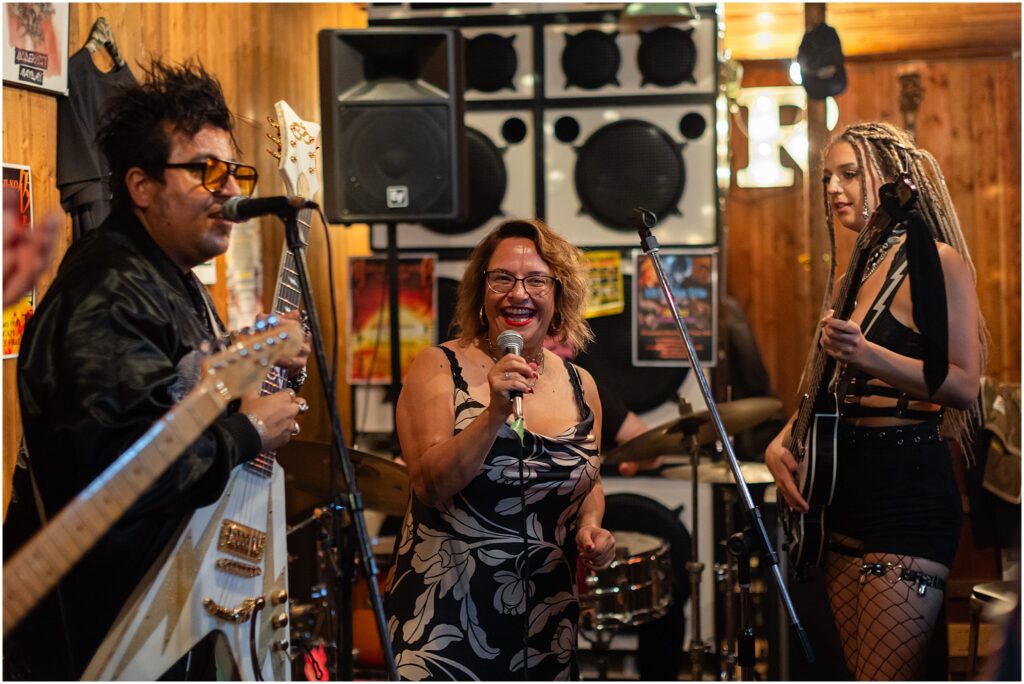 The Support Sake Tour! American rock band, The Falling Doves, traveled around Japan to perform their music and help bring some awareness to the diminishing Japanese sake industry by bridging music and culture. - YOKOSUKA, Moai & Capi.