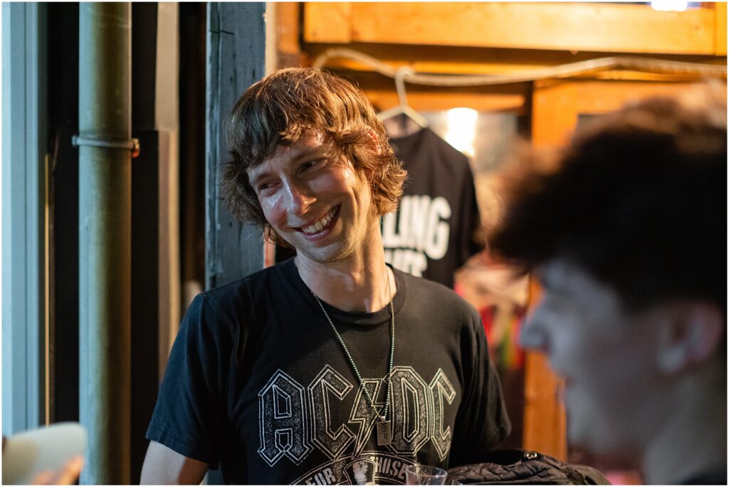 The Support Sake Tour! American rock band, The Falling Doves, traveled around Japan to perform their music and help bring some awareness to the diminishing Japanese sake industry by bridging music and culture. - YOKOSUKA, Moai & Capi.