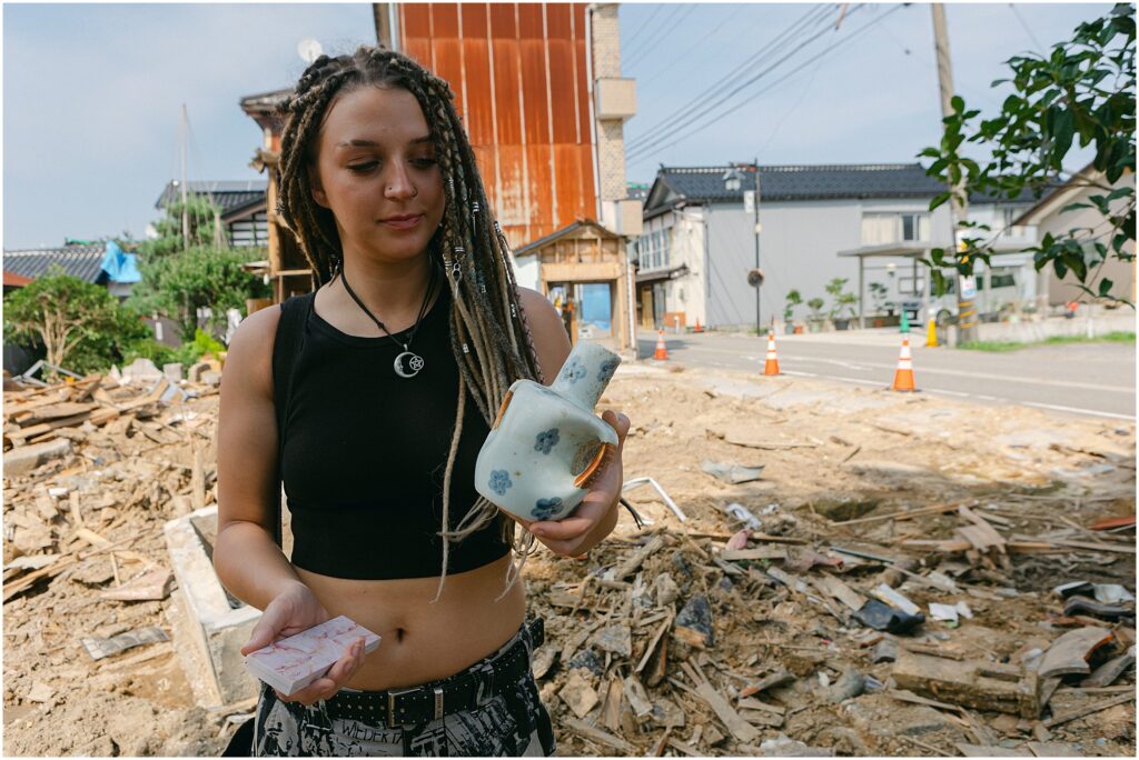 The Support Sake Tour! American rock band, The Falling Doves, traveled around Japan to perform their music and help bring some awareness to the diminishing Japanese sake industry by bridging music and culture. - Noto, Matsunami, Oeyama.