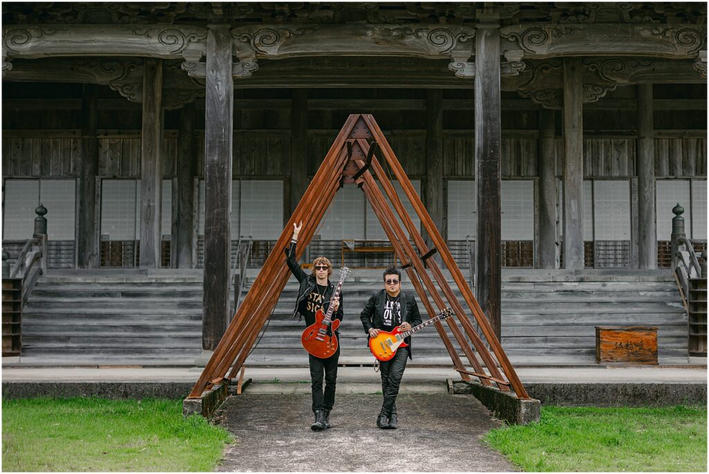 The Support Sake Tour! American rock band, The Falling Doves, traveled around Japan to perform their music and help bring some awareness to the diminishing Japanese sake industry by bridging music and culture. - A Noto-Matsunami temple shoot with Vintage Guitars.