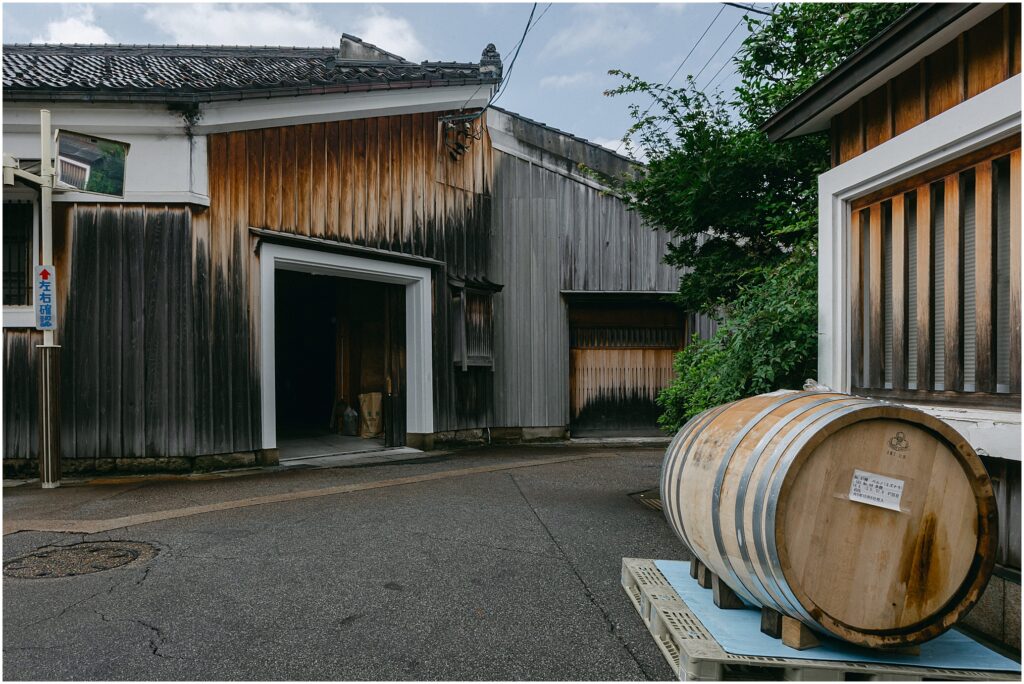 The Support Sake Tour! American rock band, The Falling Doves, traveled around Japan to perform their music and help bring some awareness to the diminishing Japanese sake industry by bridging music and culture. - Masuizumi Saseki. Masuda Sake Company located in Iwase, Toyama.